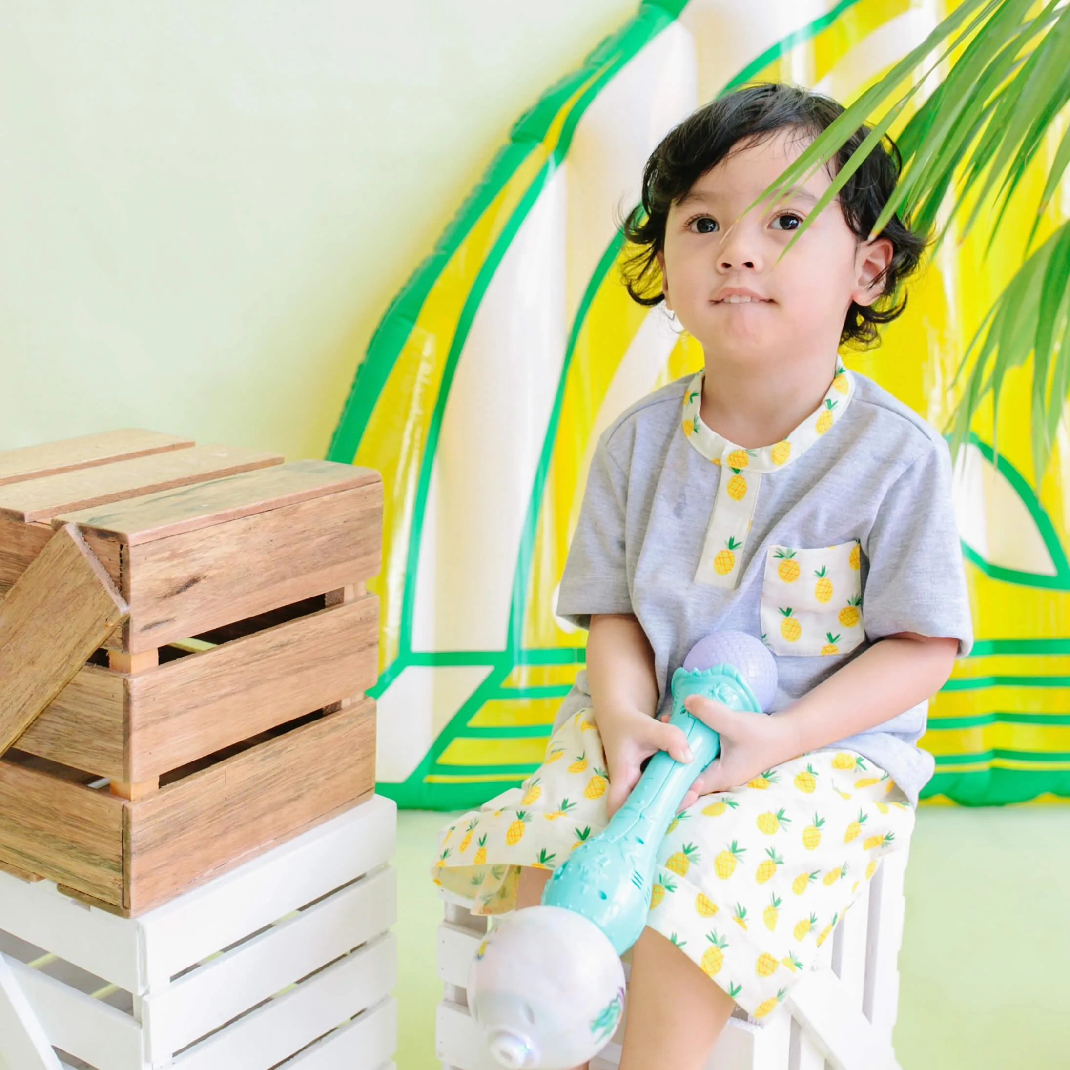 Caper Top & Shorts in Shark Stamp and White Stretch
